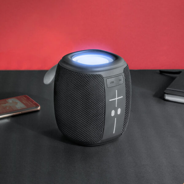 alt_promocional_publicitario_parlante_Bluetooth_EC757_contexto_2 Parlante bluetooth "DANCE"